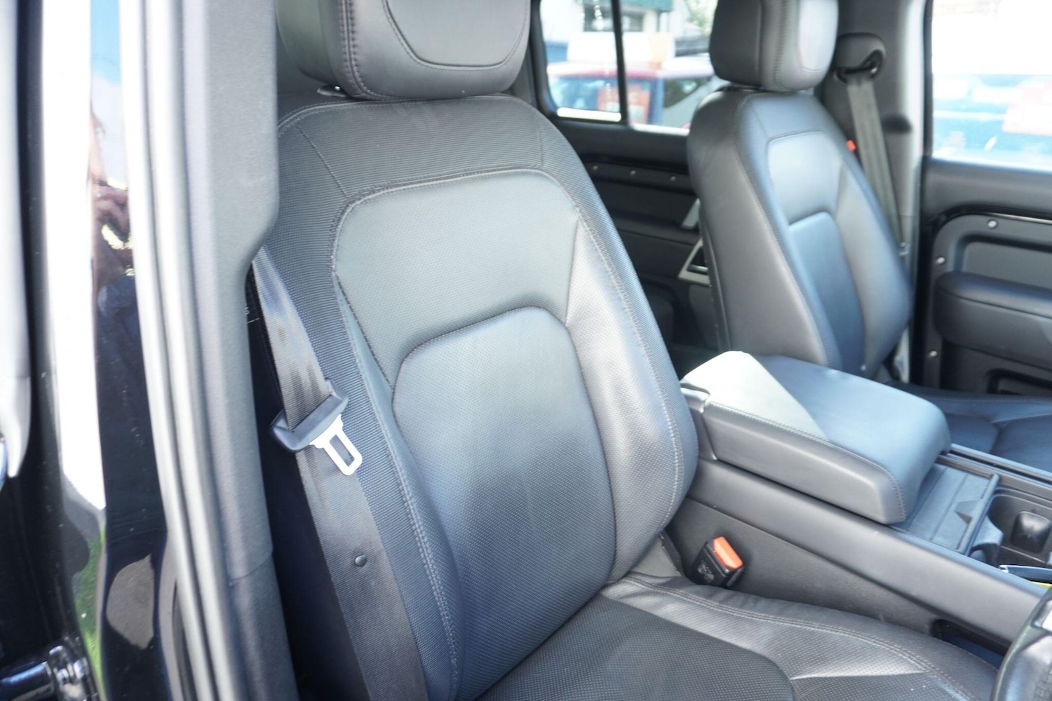 Used Land Rover Defender 110 2023 for sale - 76381190: Photo 25