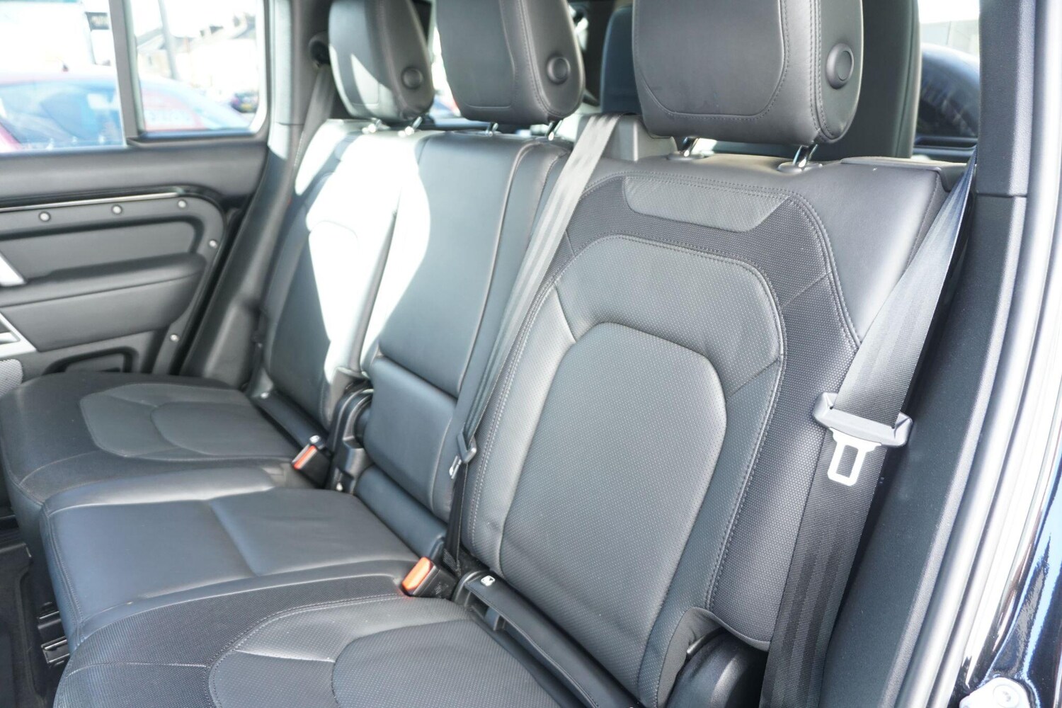 Used Land Rover Defender 110 2023 for sale - 76381190: Photo 31