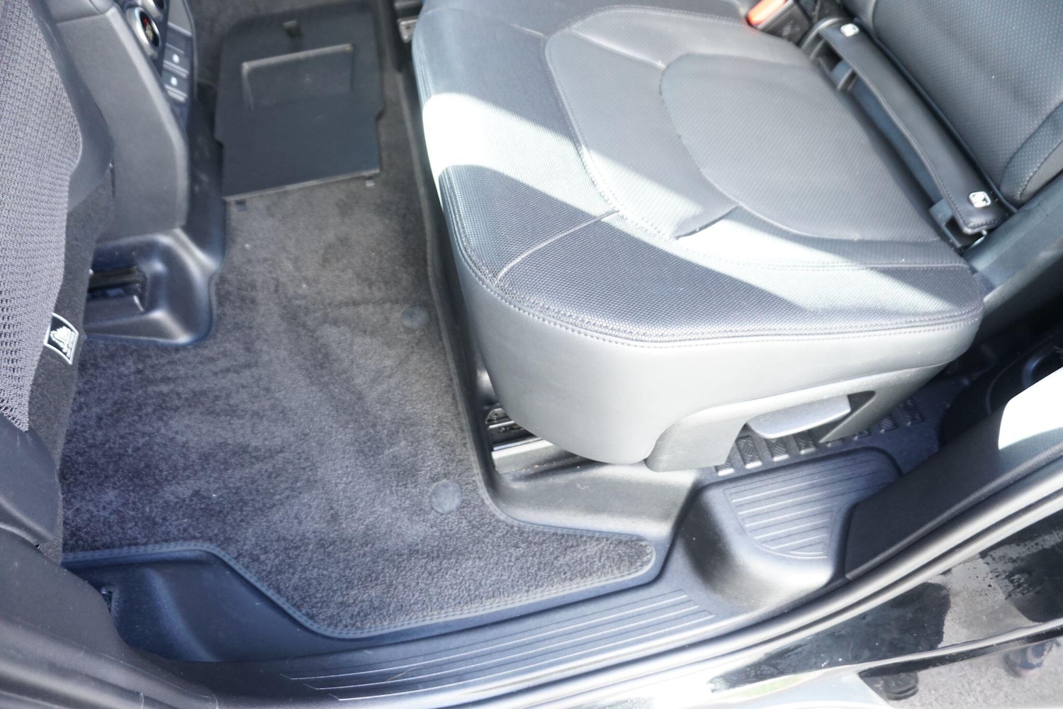 Used Land Rover Defender 110 2023 for sale - 76381190: Photo 32