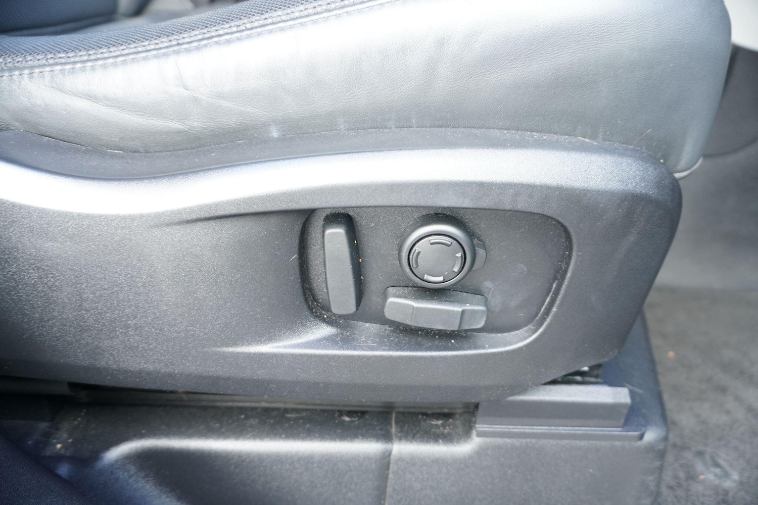 Used Land Rover Defender 110 2023 for sale - 76381190: Photo 34