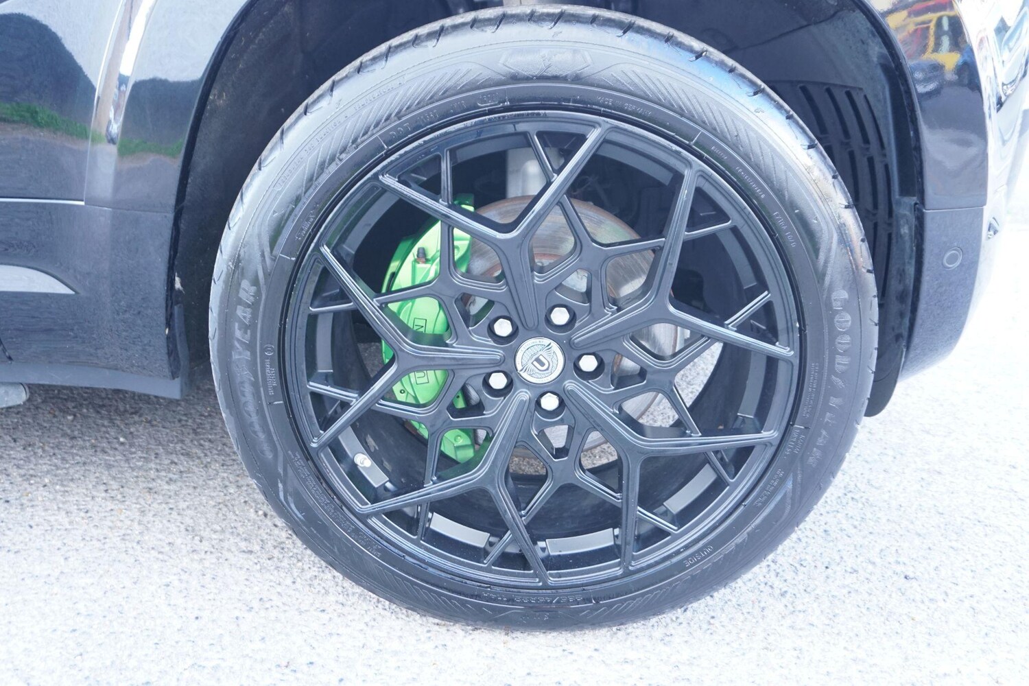 Used Land Rover Defender 110 2023 for sale - 76381190: Photo 50