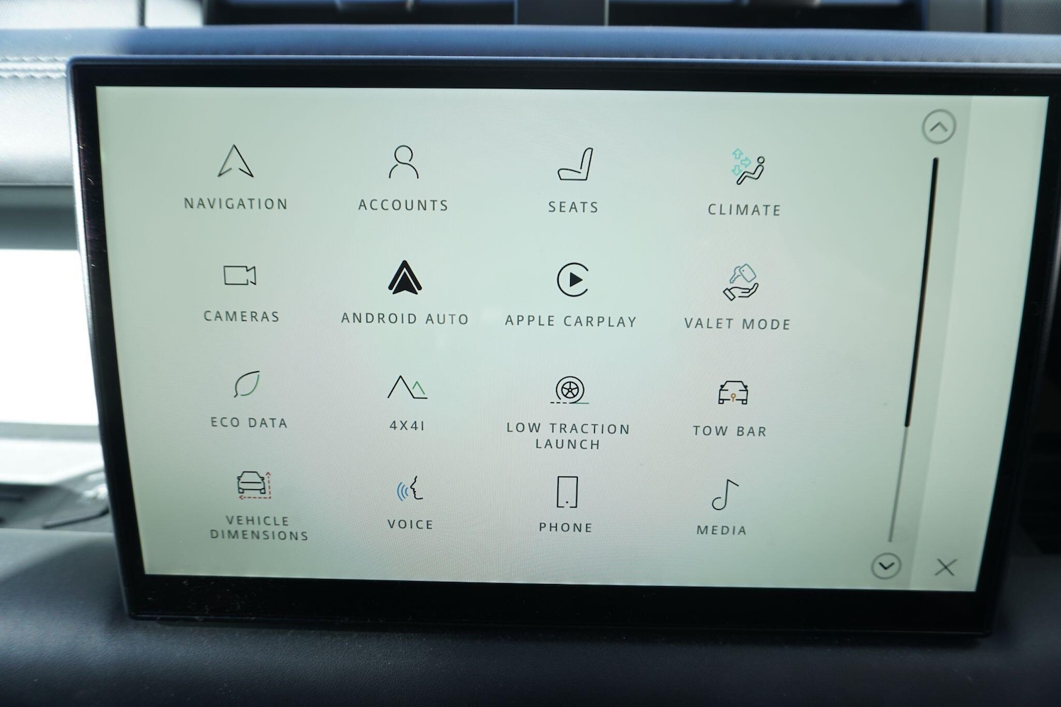 Used Land Rover Defender 110 2023 for sale - 76381190: Photo 60