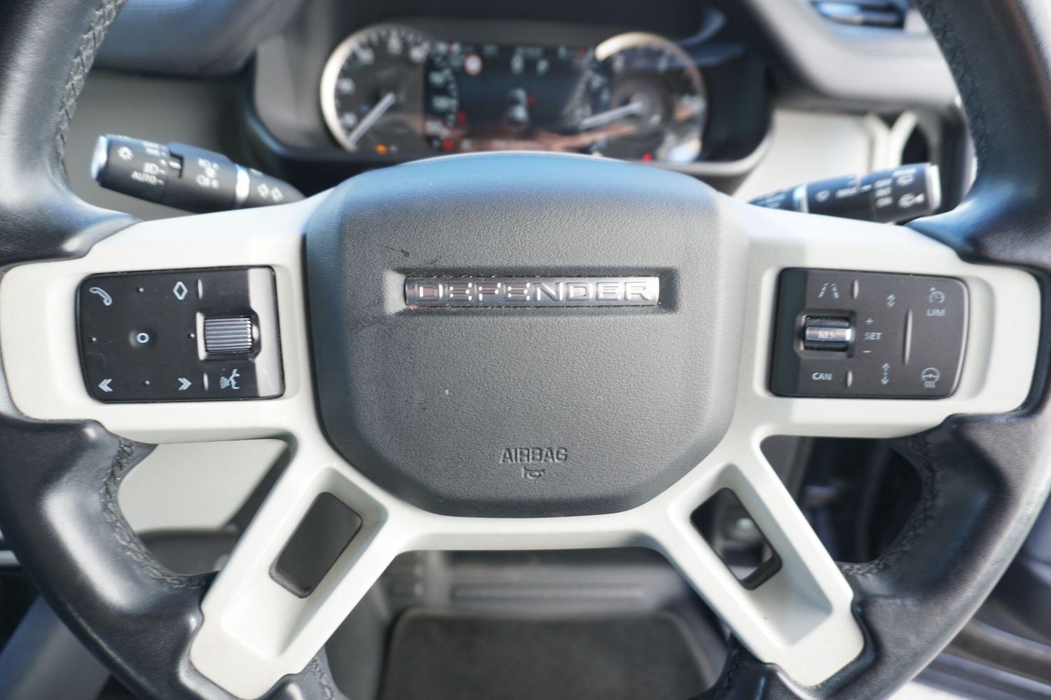 Used Land Rover Defender 110 2023 for sale - 76381190: Photo 67