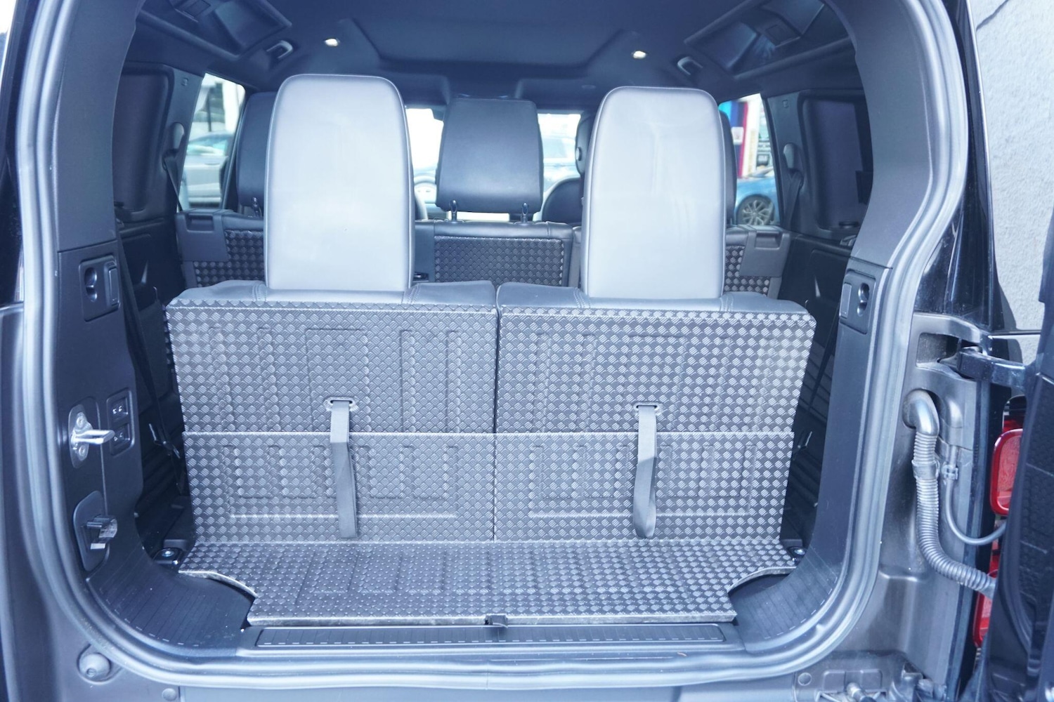 Used Land Rover Defender 110 2023 for sale - 76381190: Photo 84