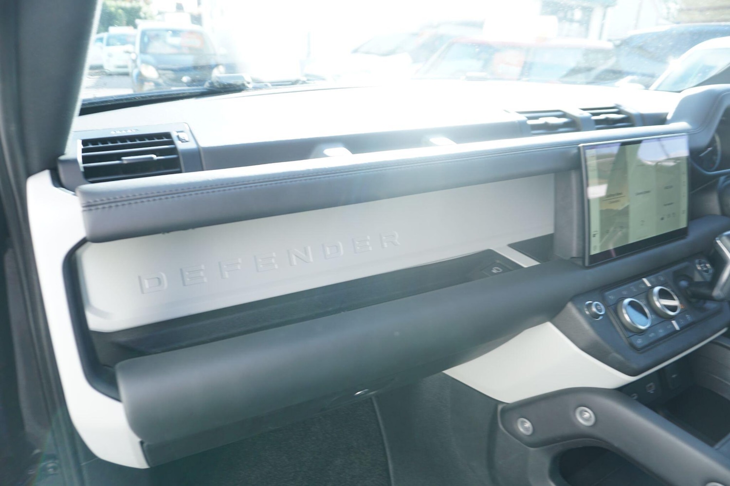 Used Land Rover Defender 110 2023 for sale - 76381190: Photo 94