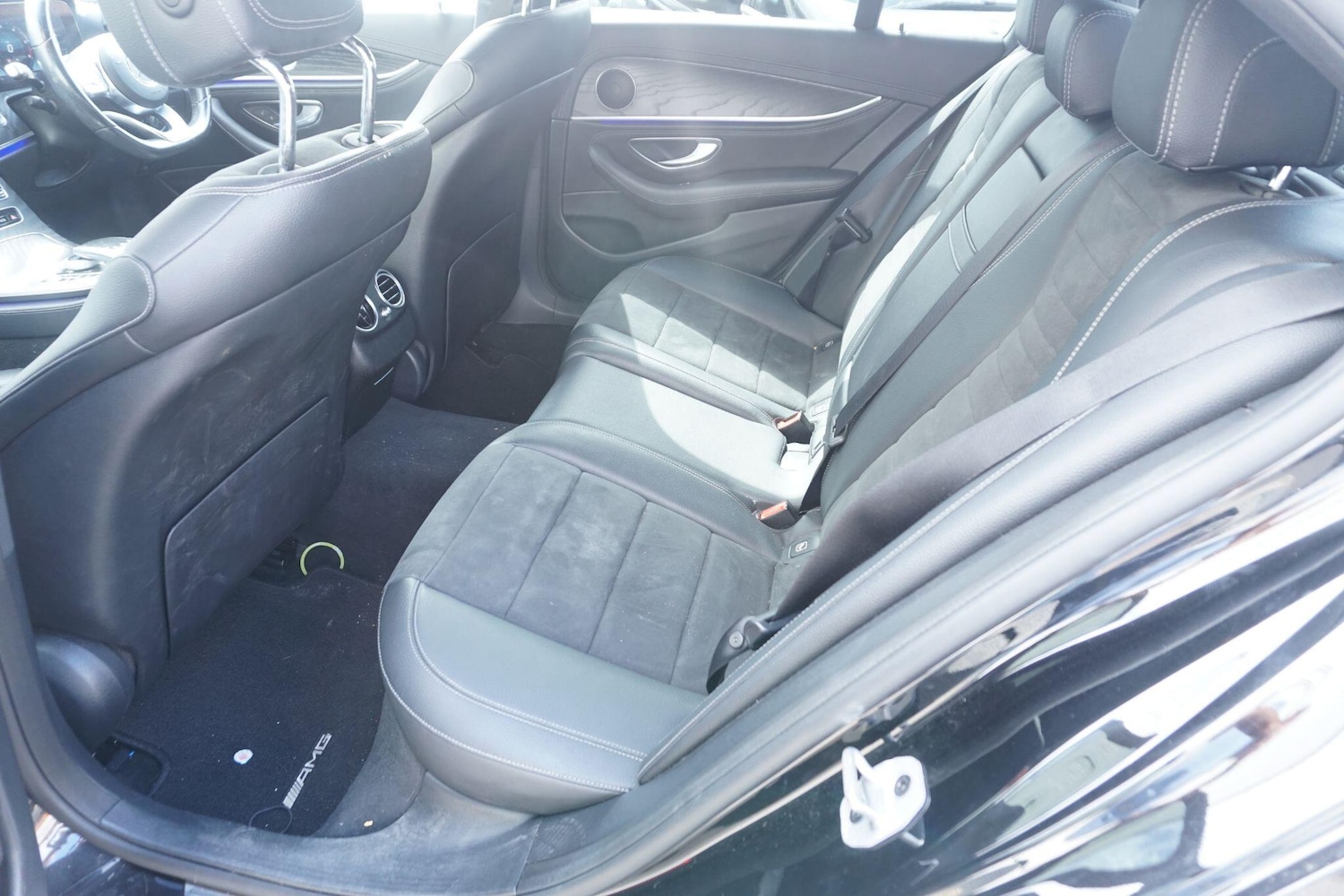 Used Mercedes-Benz E Class for sale - 76729030: Photo 26