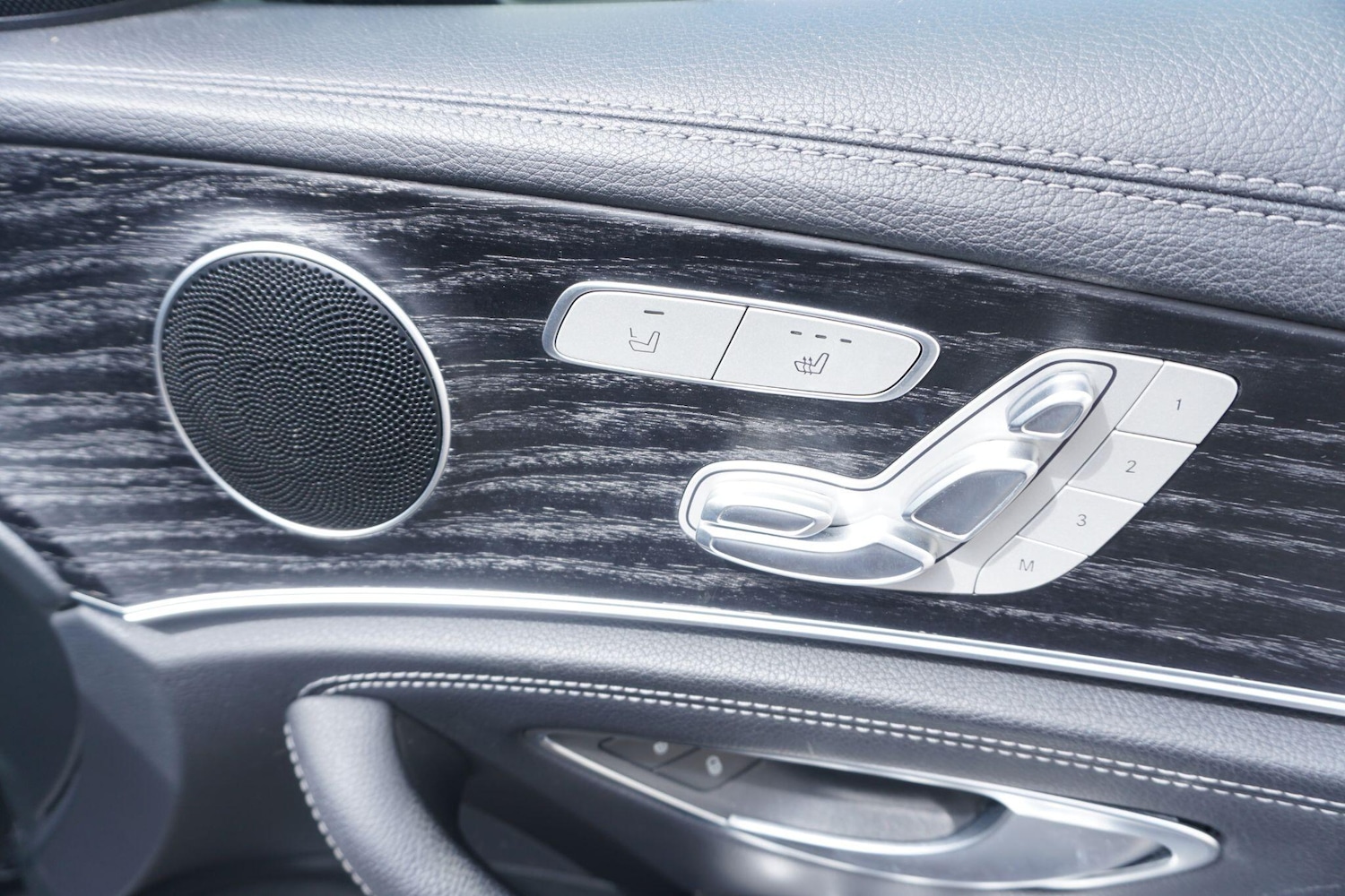 Used Mercedes-Benz E Class for sale - 76729030: Photo 28