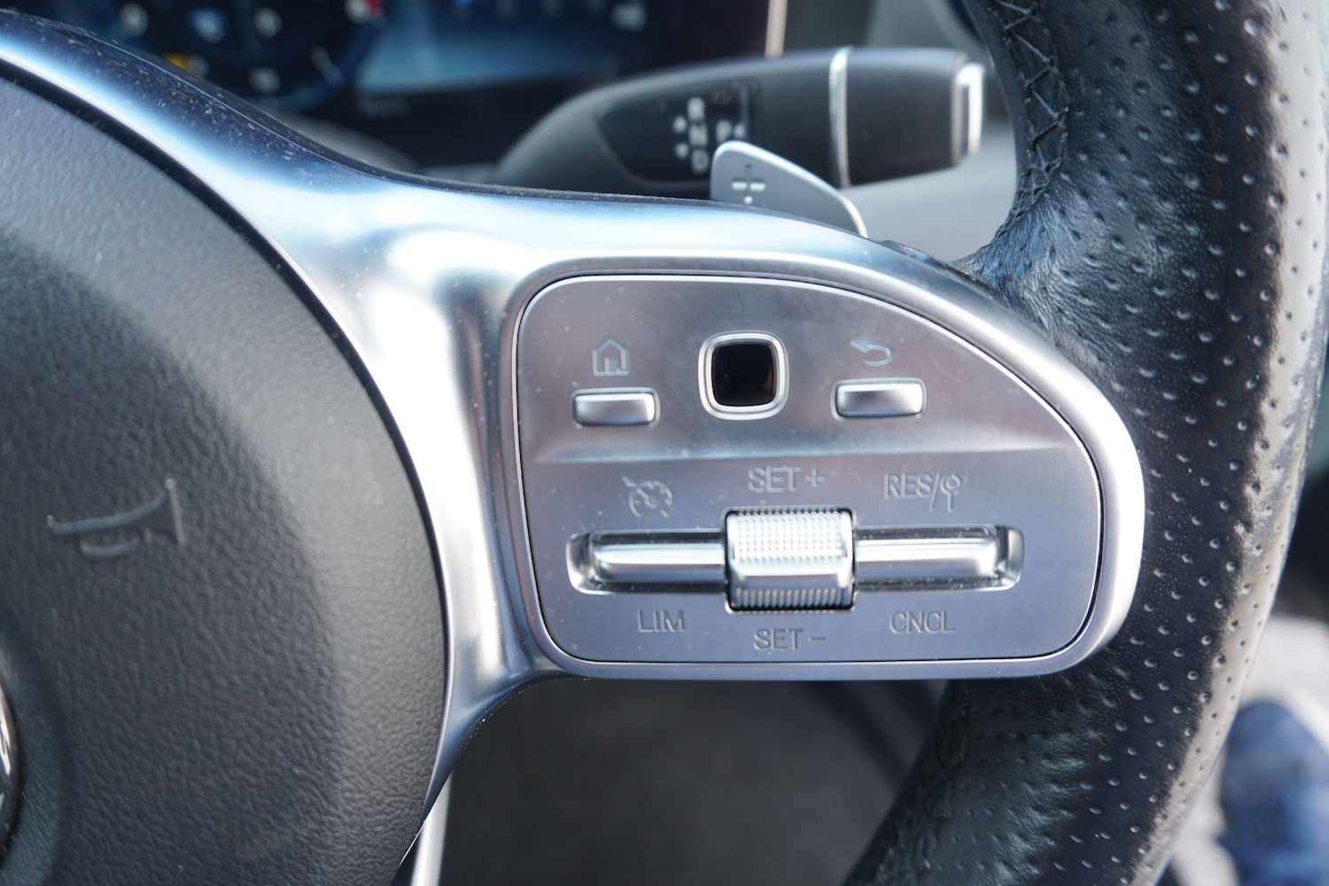 Used Mercedes-Benz E Class for sale - 76729030: Photo 31