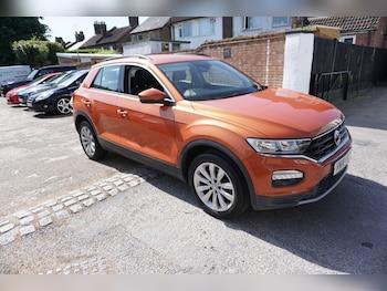 Used Volkswagen T-Roc 2018 for sale - 78676427: Photo