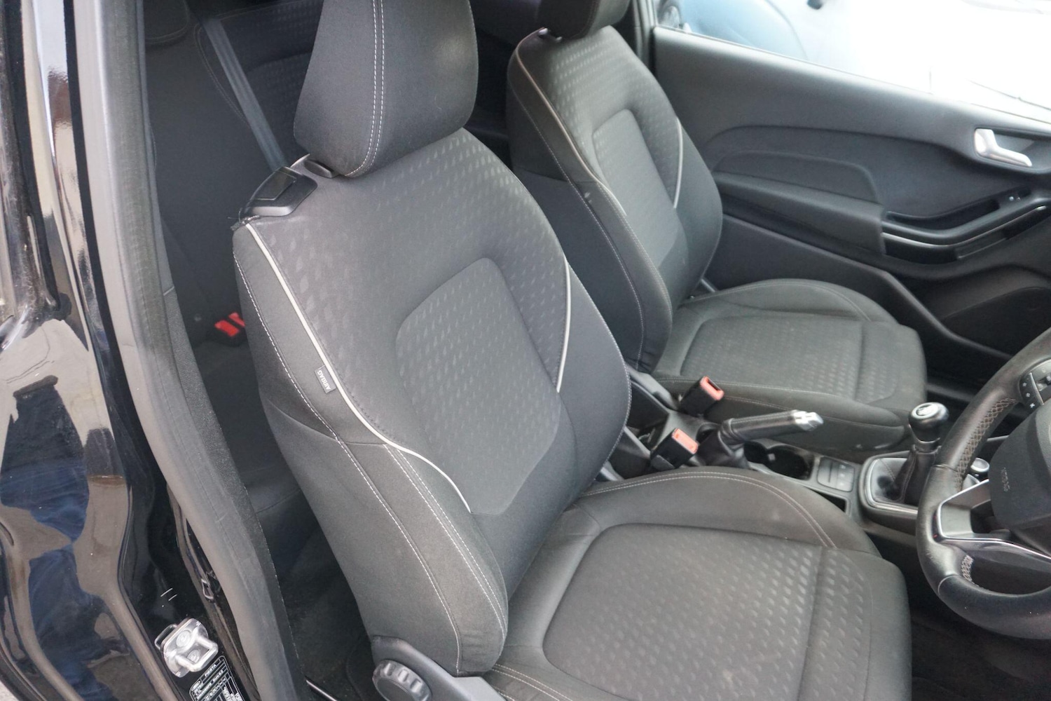 Used Ford Fiesta 2018 for sale - 77050059: Photo 16