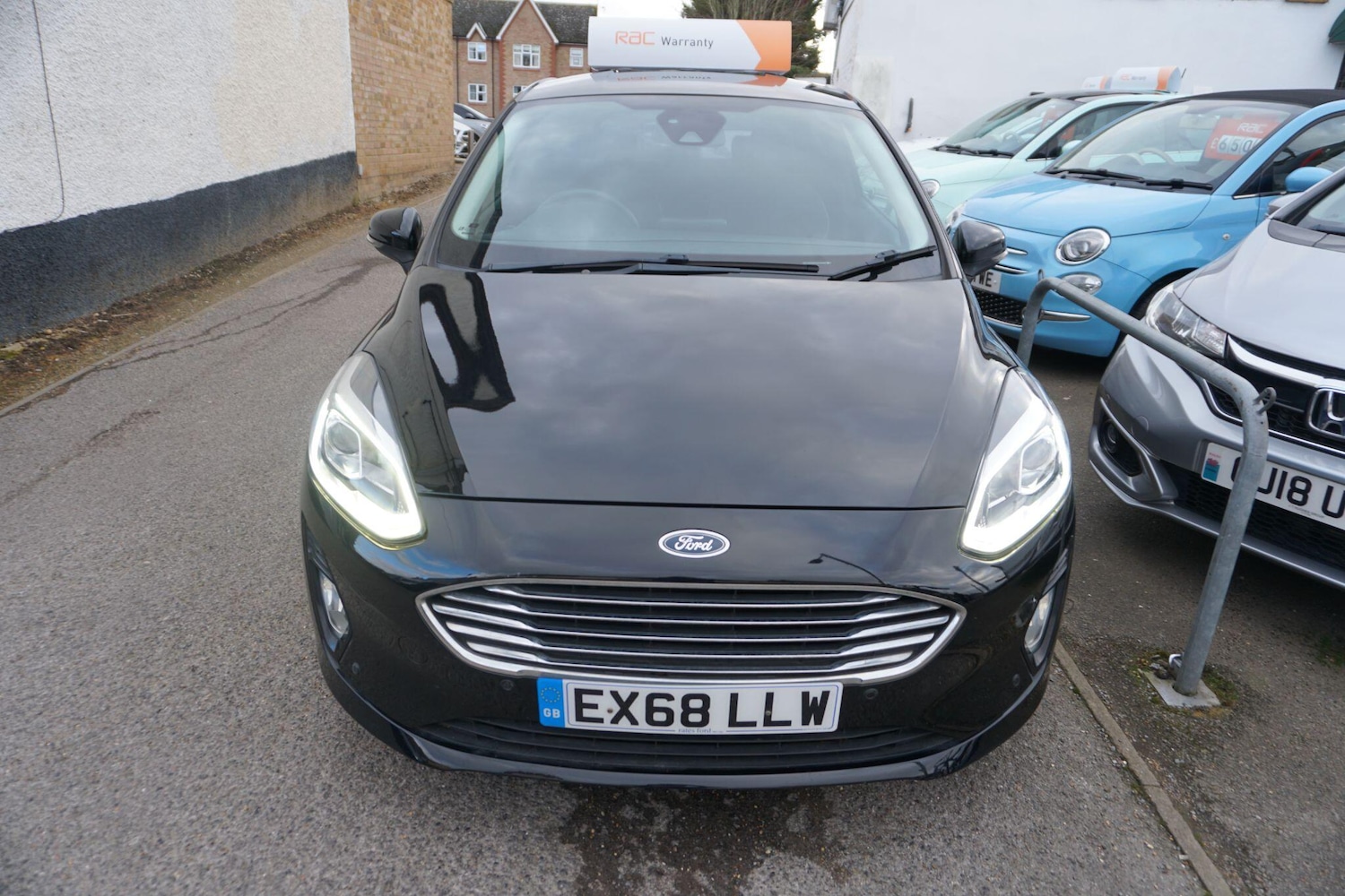 Used Ford Fiesta 2018 for sale - 77050059: Photo 2