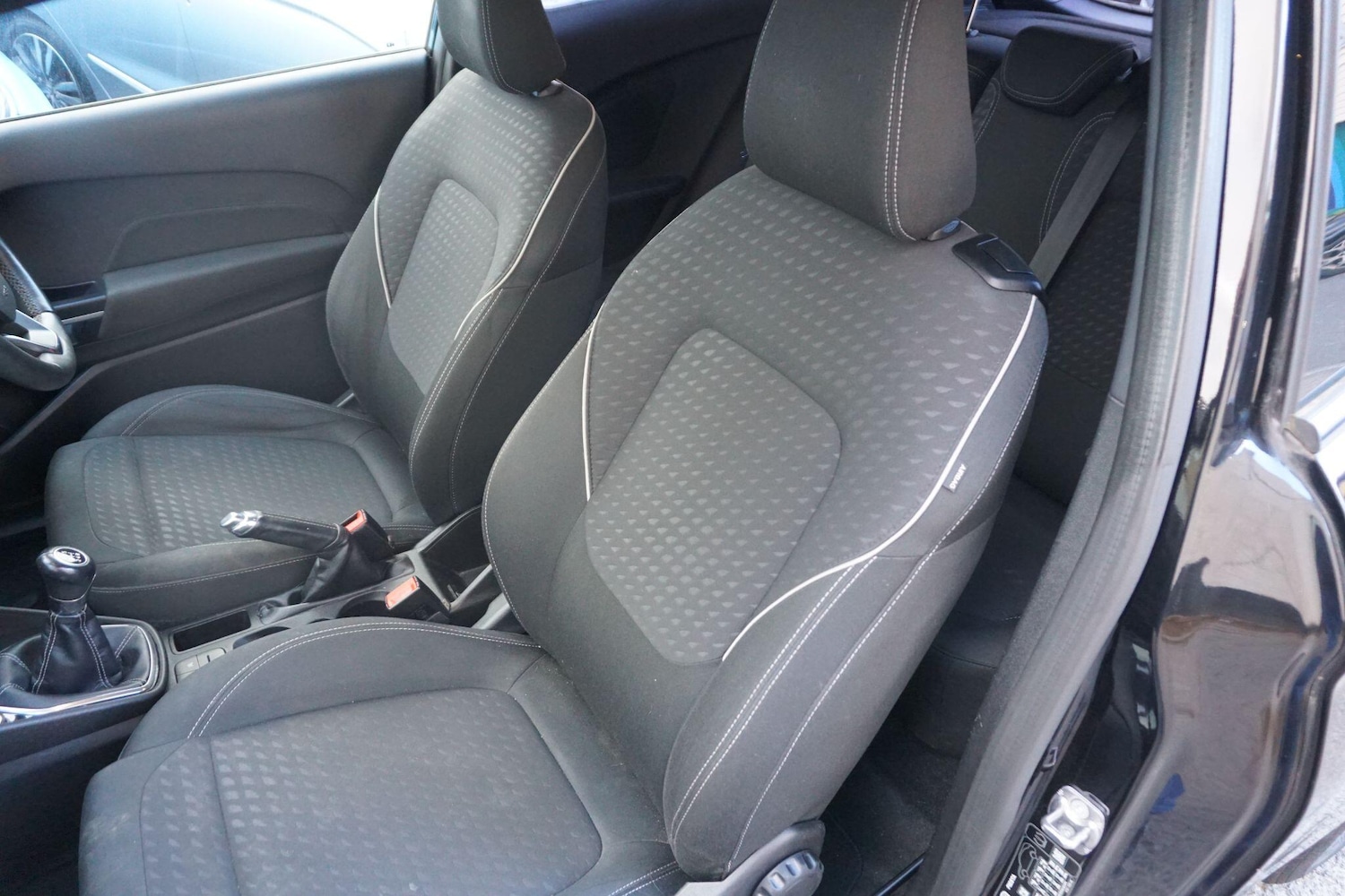 Used Ford Fiesta 2018 for sale - 77050059: Photo 41