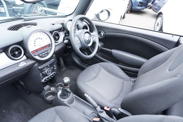 Used MINI Convertible 2013 for sale - 76283953: Photo 17