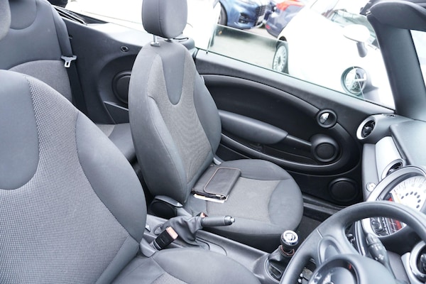 Used MINI Convertible 2013 for sale - 76283953: Photo 23