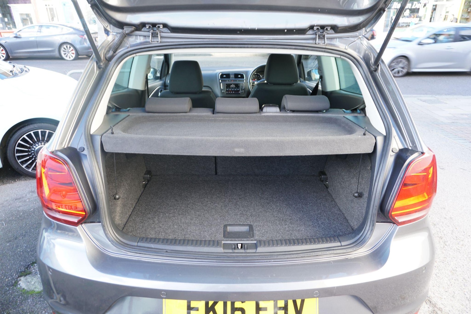 Used Volkswagen Polo 2016 for sale - 76913444: Photo 51