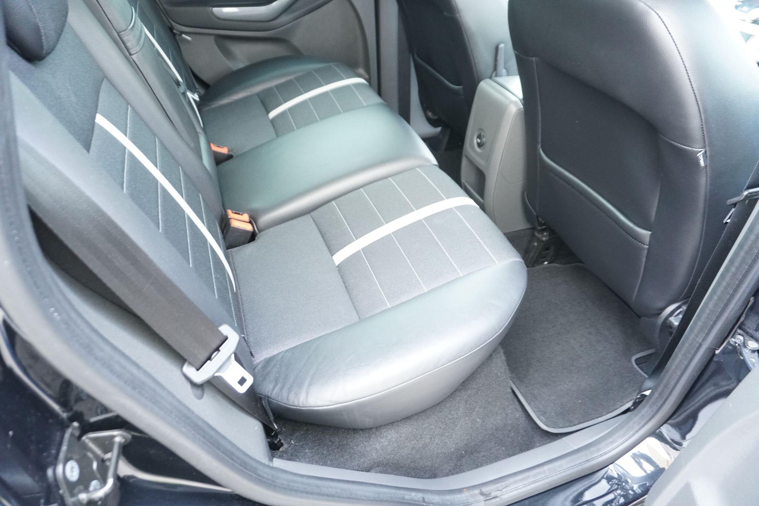 Used Ford Kuga 2011 for sale - 76423850: Photo 25