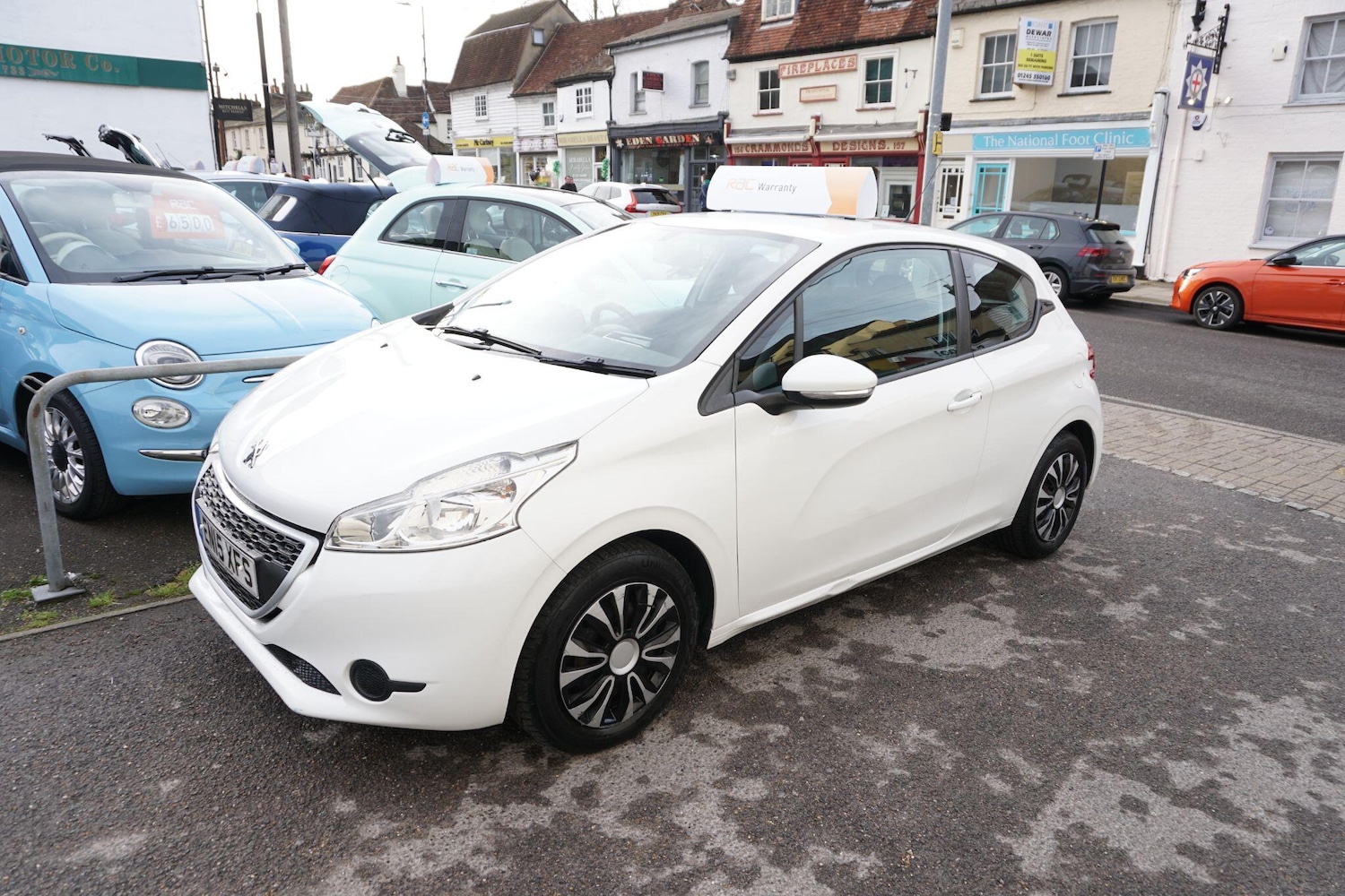 Used Peugeot 208 2015 for sale - 76550340: Photo 3