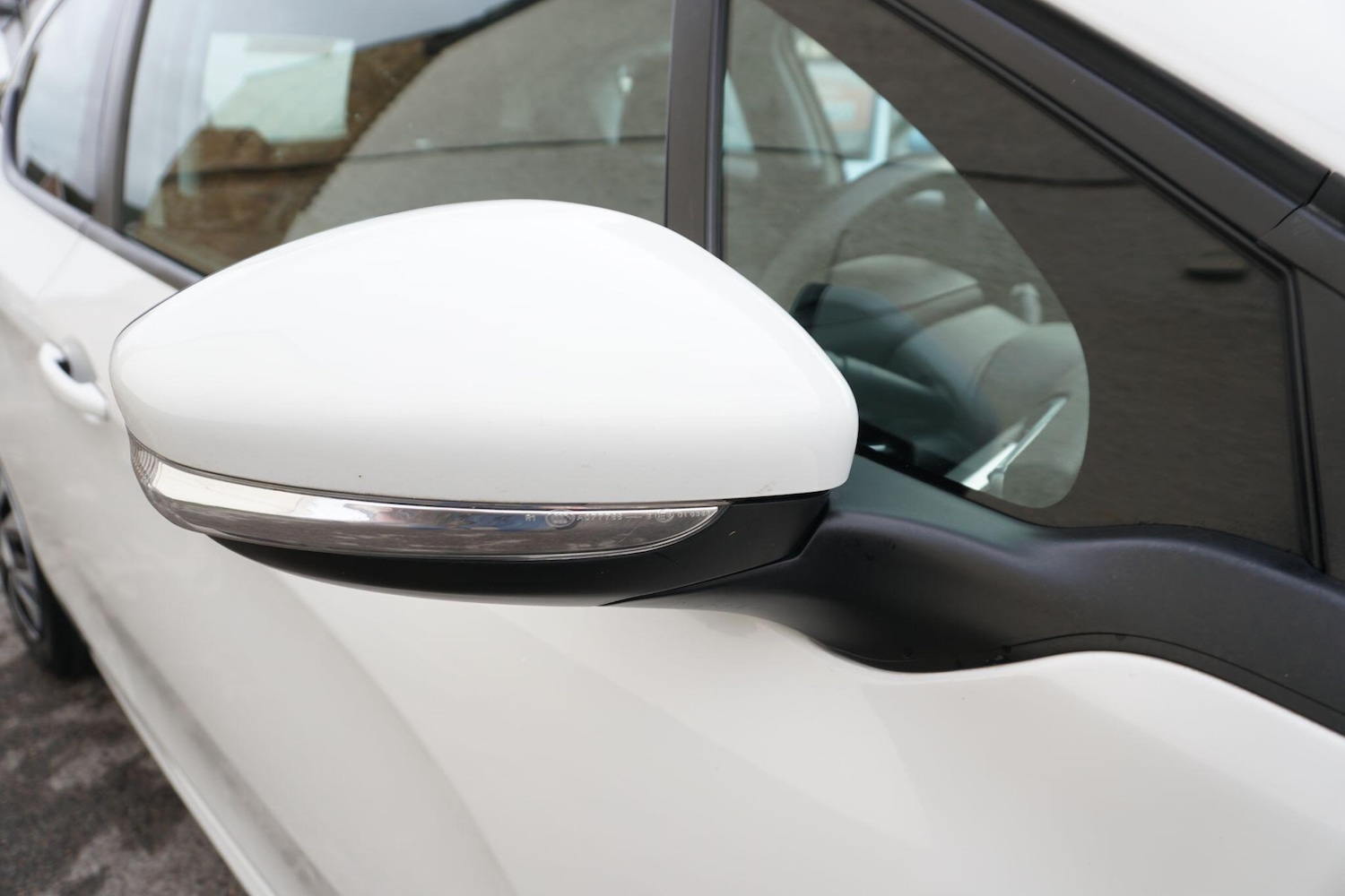 Used Peugeot 208 2015 for sale - 76550340: Photo 33