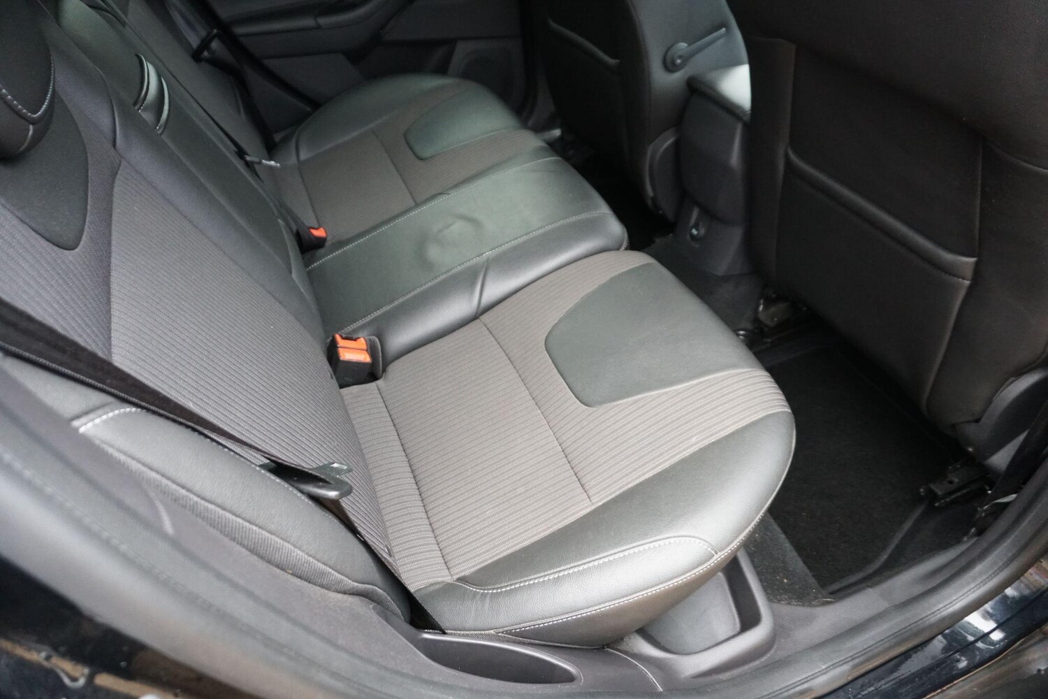 Used Ford Focus 2012 for sale - 77612880: Photo 22