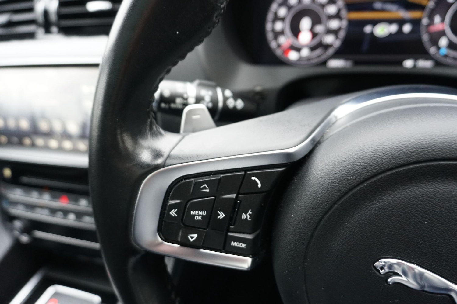 Used Jaguar F-Pace 2020 for sale - 77425925: Photo 24