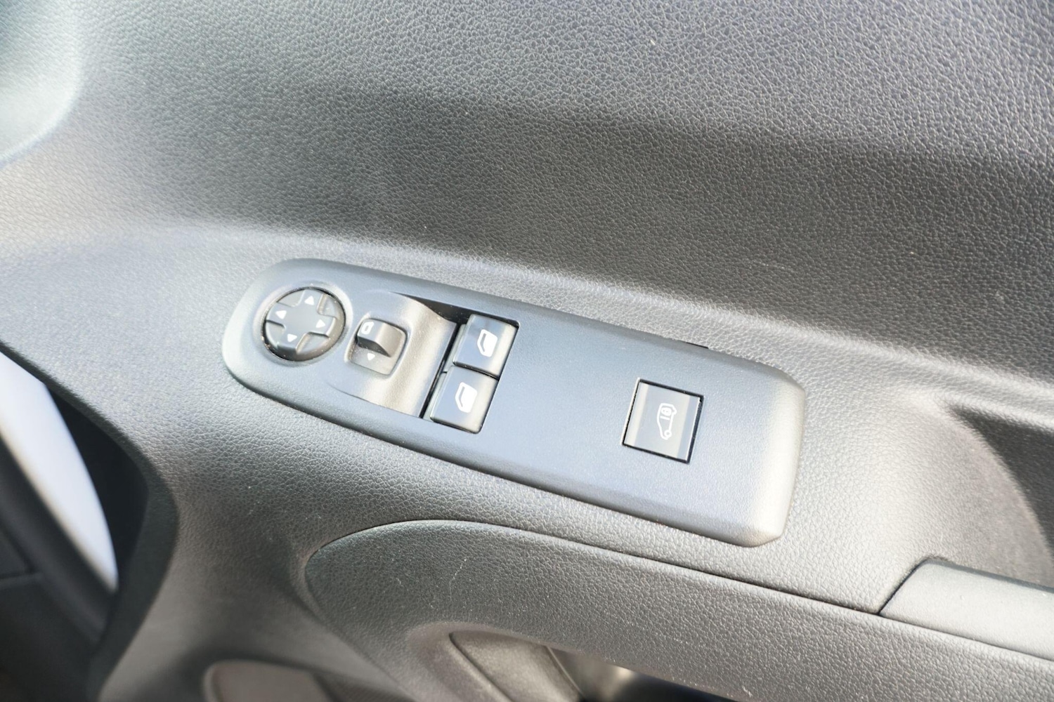 Used Peugeot Partner 2023 for sale - 76990075: Photo 15