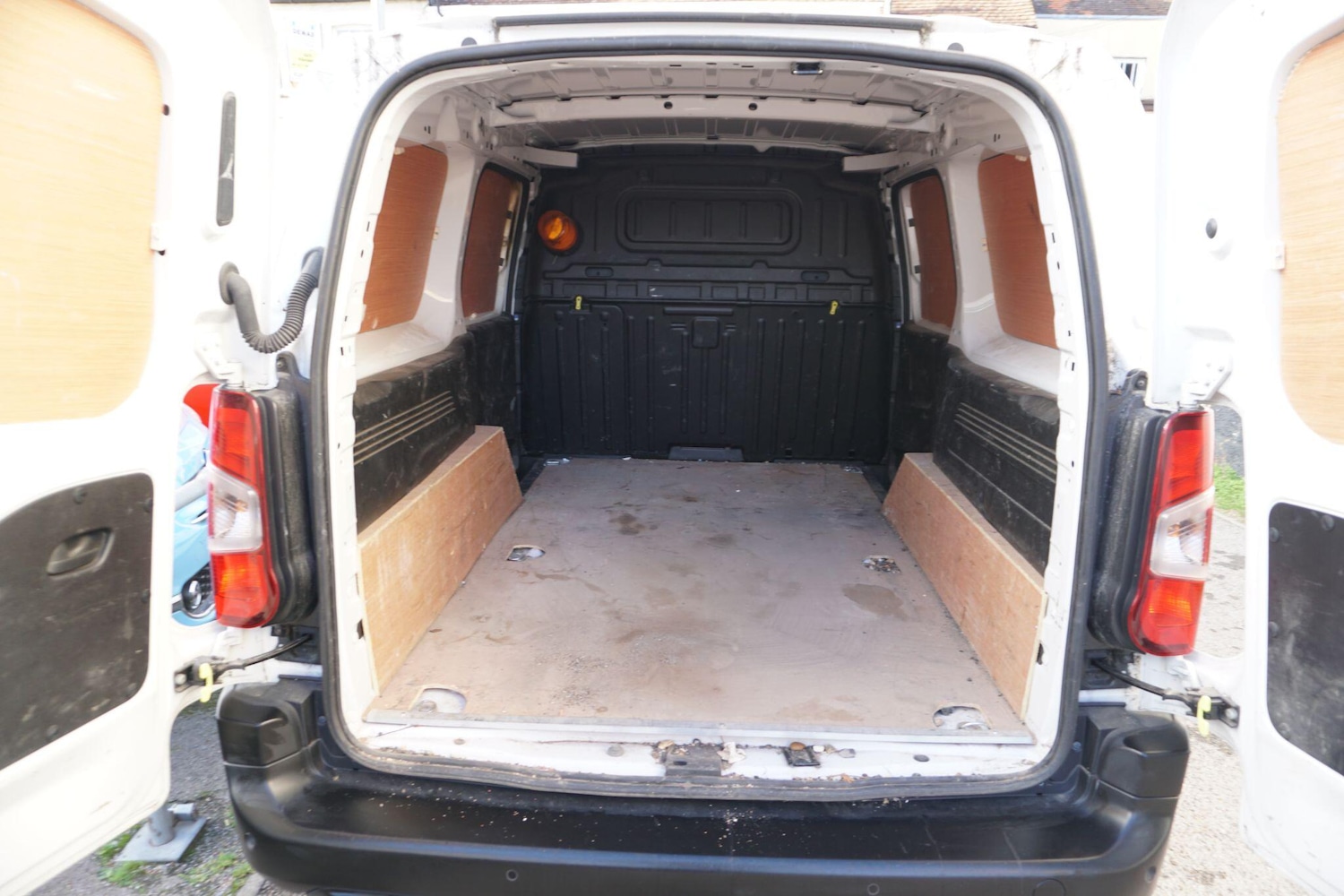 Used Peugeot Partner 2023 for sale - 76990075: Photo 34