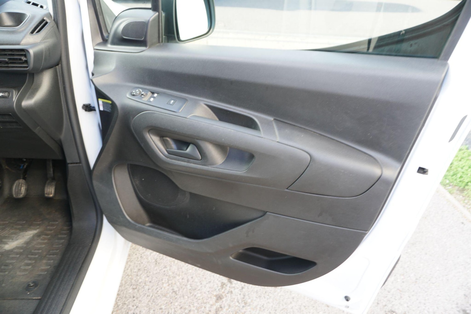 Used Peugeot Partner 2023 for sale - 76990075: Photo 43