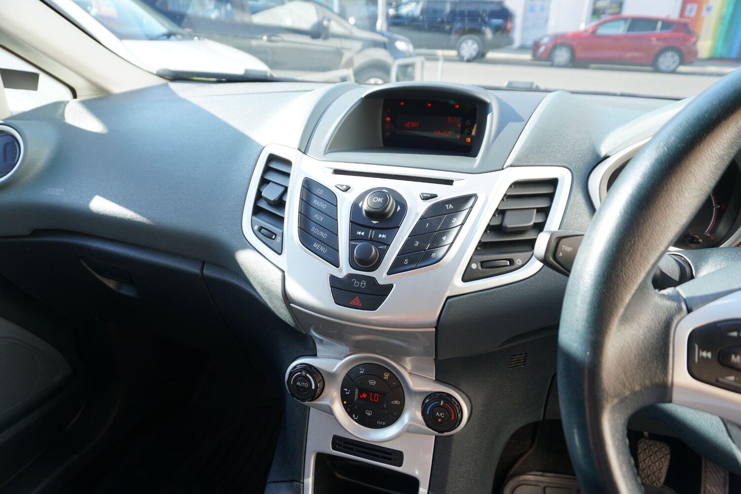 Used Ford Fiesta 2009 for sale - 77939835: Photo 14