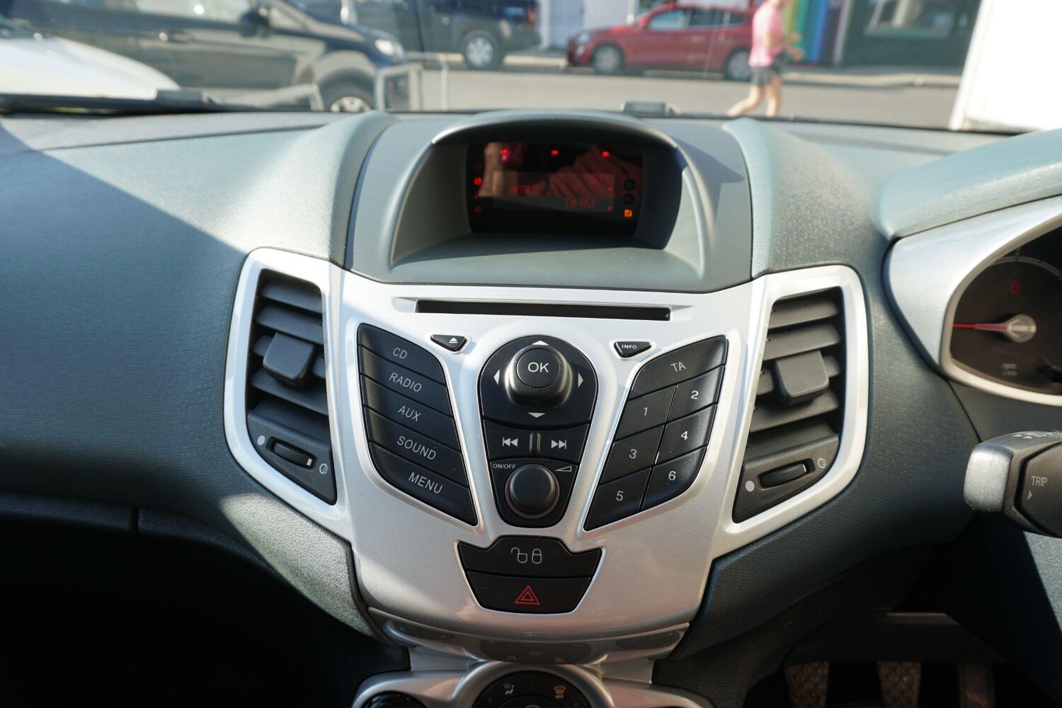 Used Ford Fiesta 2009 for sale - 77939835: Photo 15