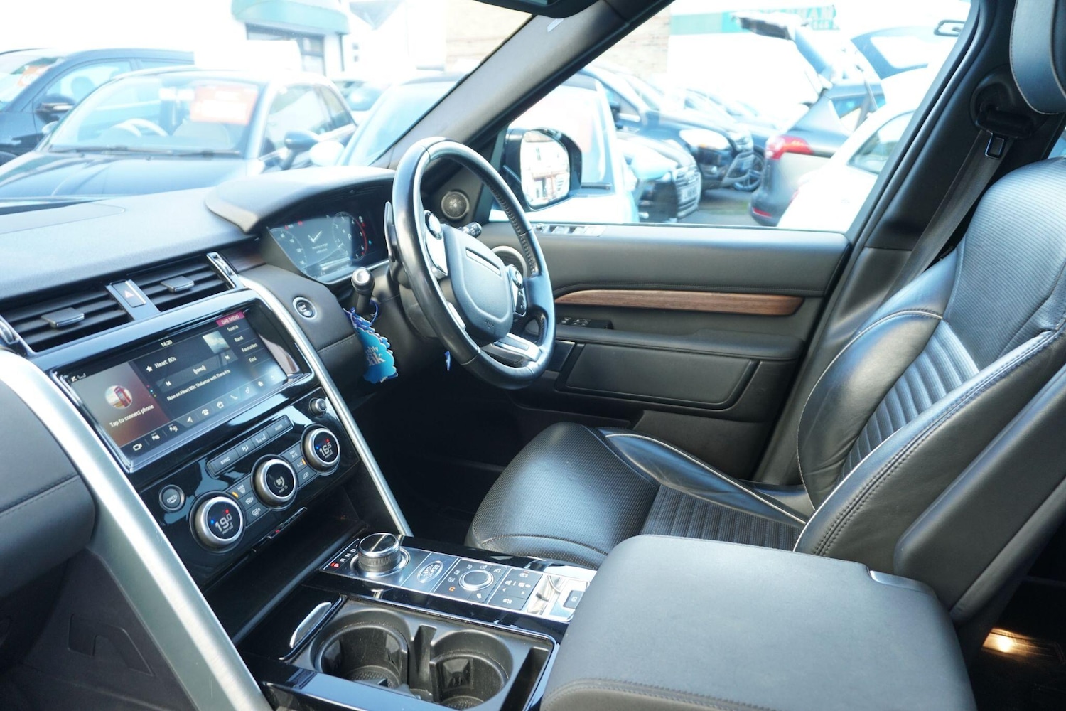 Used Land Rover Discovery 2019 for sale - 76990650: Photo 16