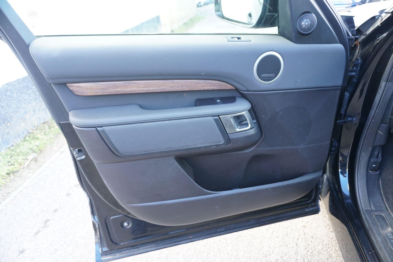 Used Land Rover Discovery 2019 for sale - 76990650: Photo 37