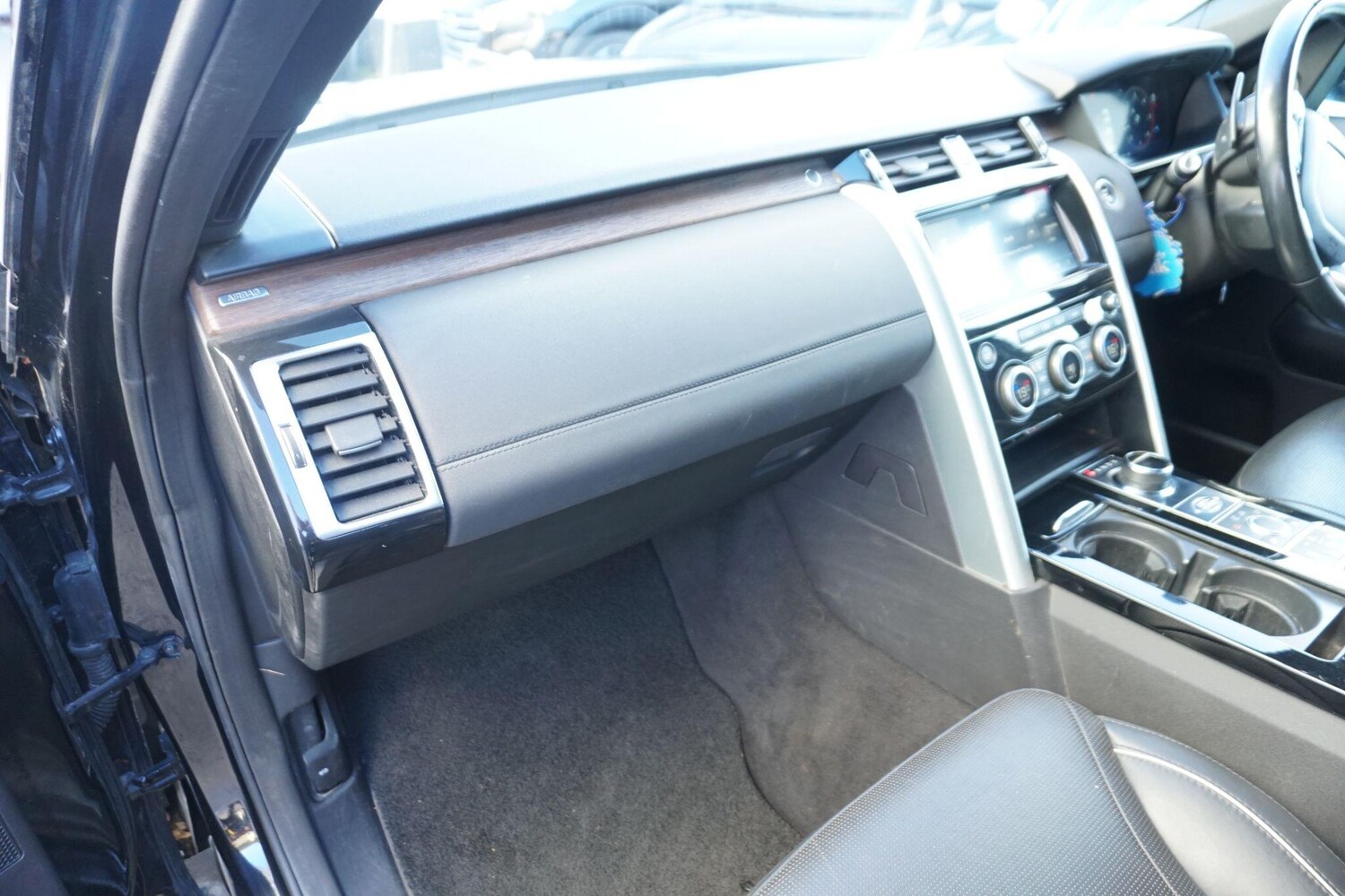 Used Land Rover Discovery 2019 for sale - 76990650: Photo 62