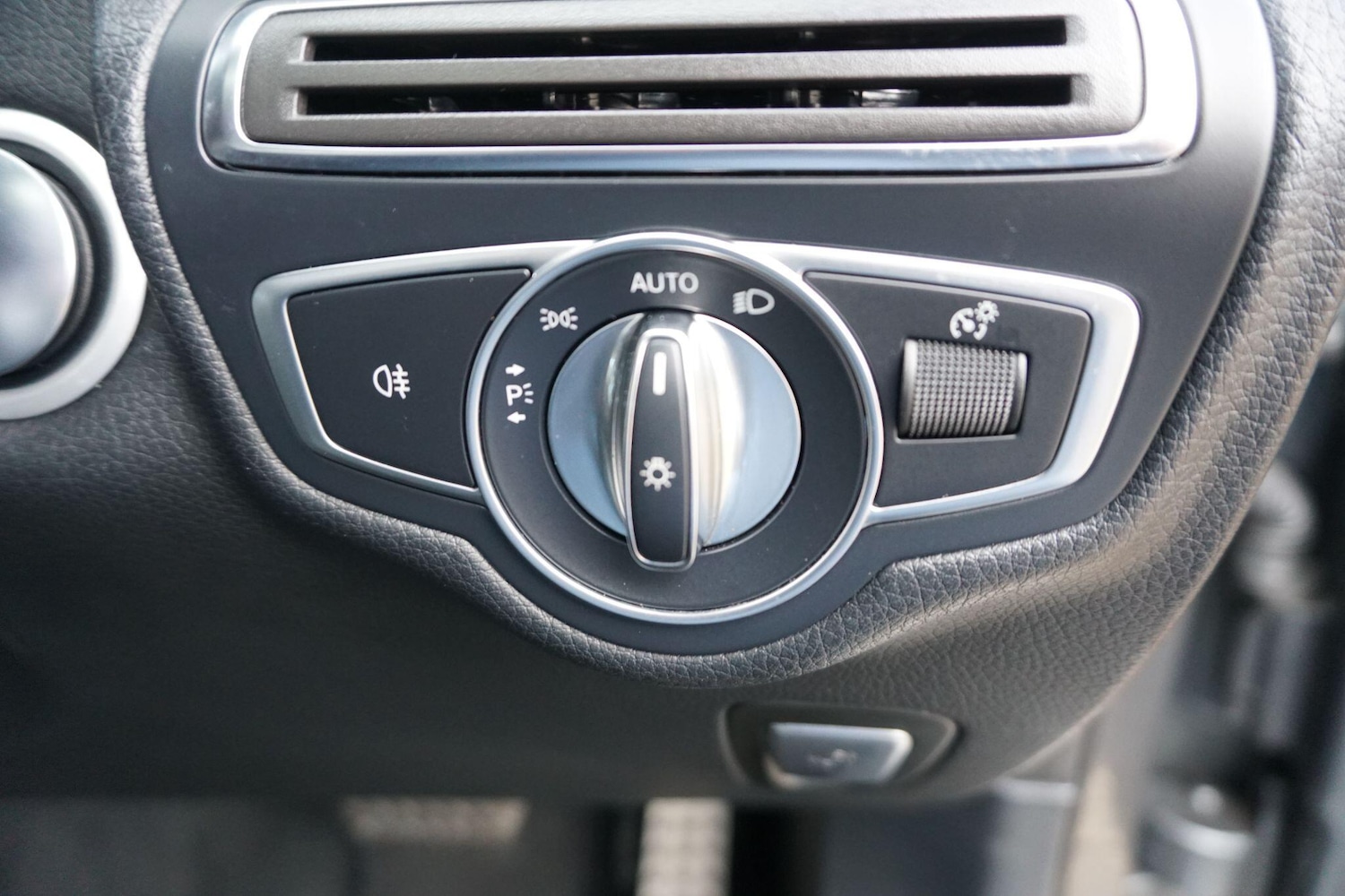 Used Mercedes-Benz GLC 2017 for sale - 77484024: Photo 21