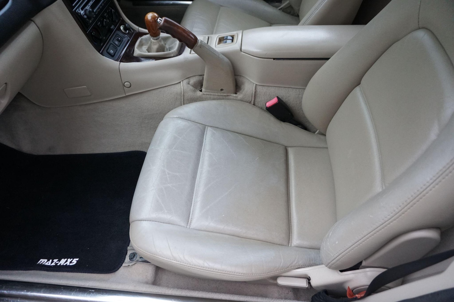 Used Mazda MX-5 2000 for sale - 77305371: Photo 39