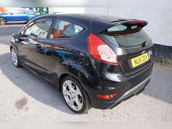 Used Ford Fiesta 2016 for sale - 79540307: Photo