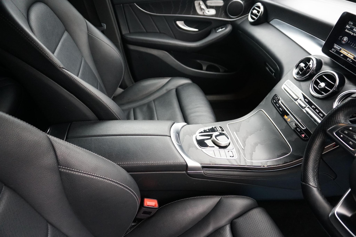 Used Mercedes-Benz GLC 2019 for sale - 77611672: Photo 21