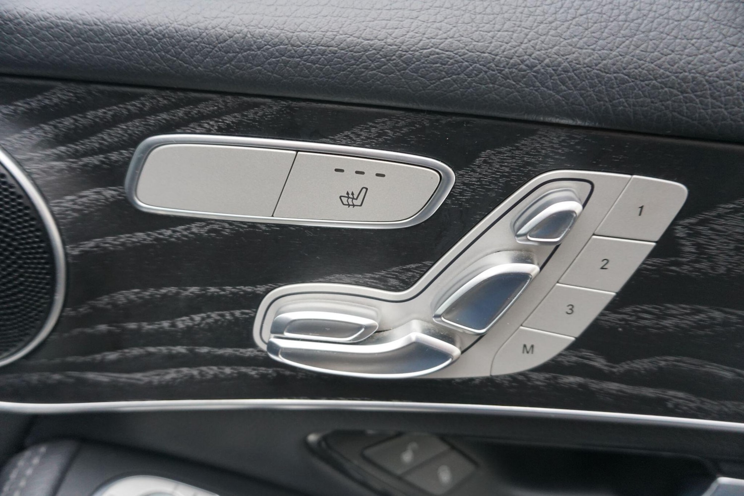 Used Mercedes-Benz GLC 2019 for sale - 77611672: Photo 27