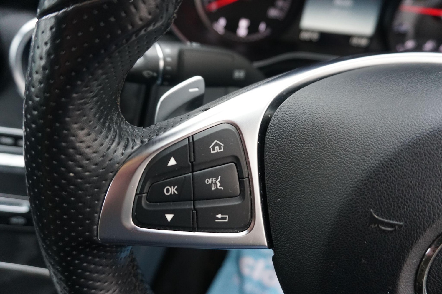 Used Mercedes-Benz GLC 2019 for sale - 77611672: Photo 29