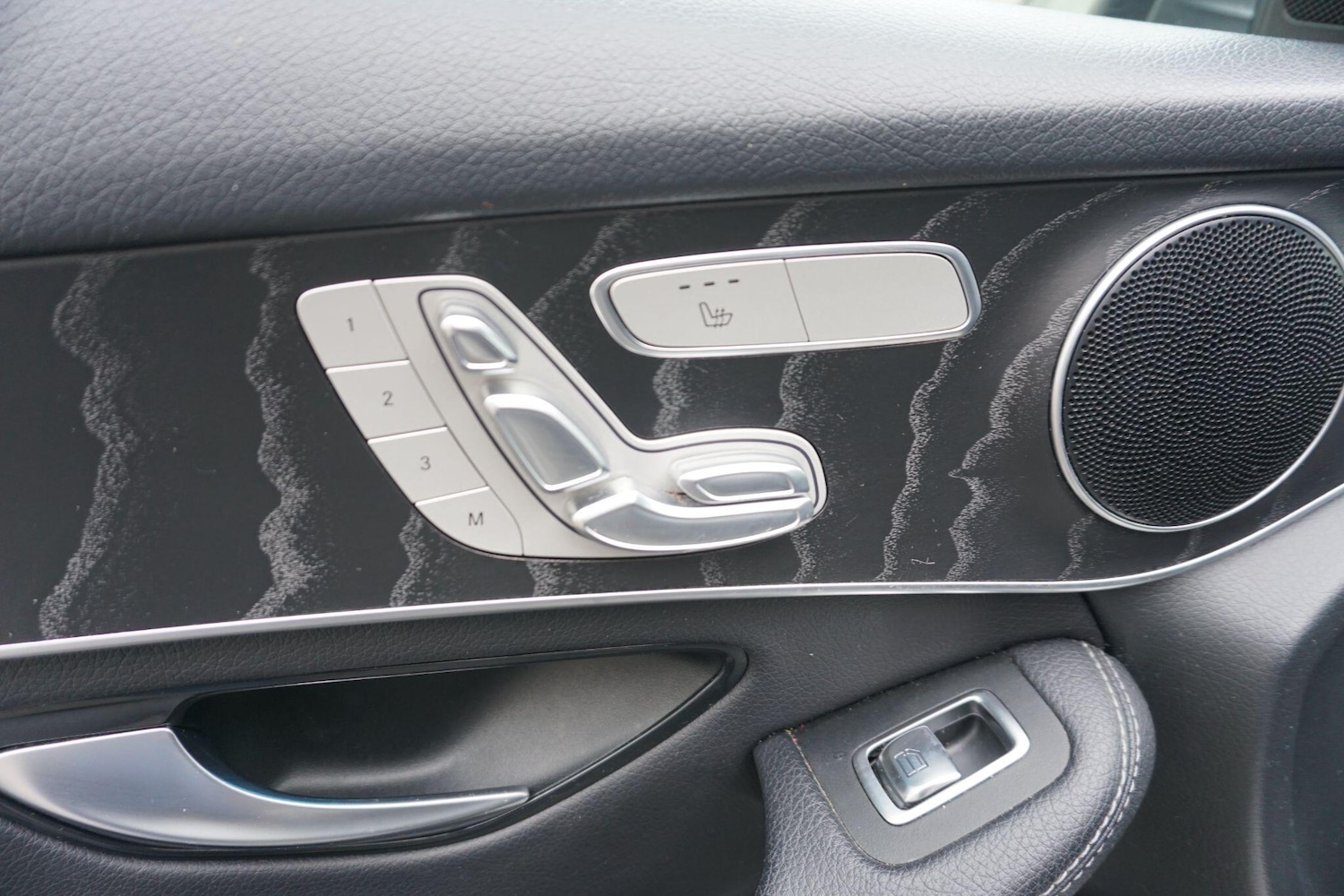 Used Mercedes-Benz GLC 2019 for sale - 77611672: Photo 34