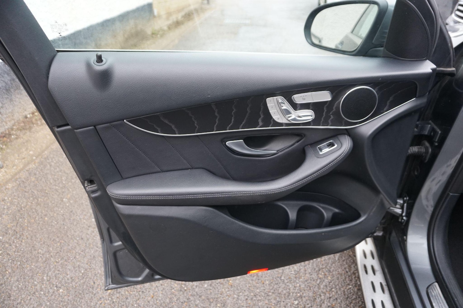 Used Mercedes-Benz GLC 2019 for sale - 77611672: Photo 39