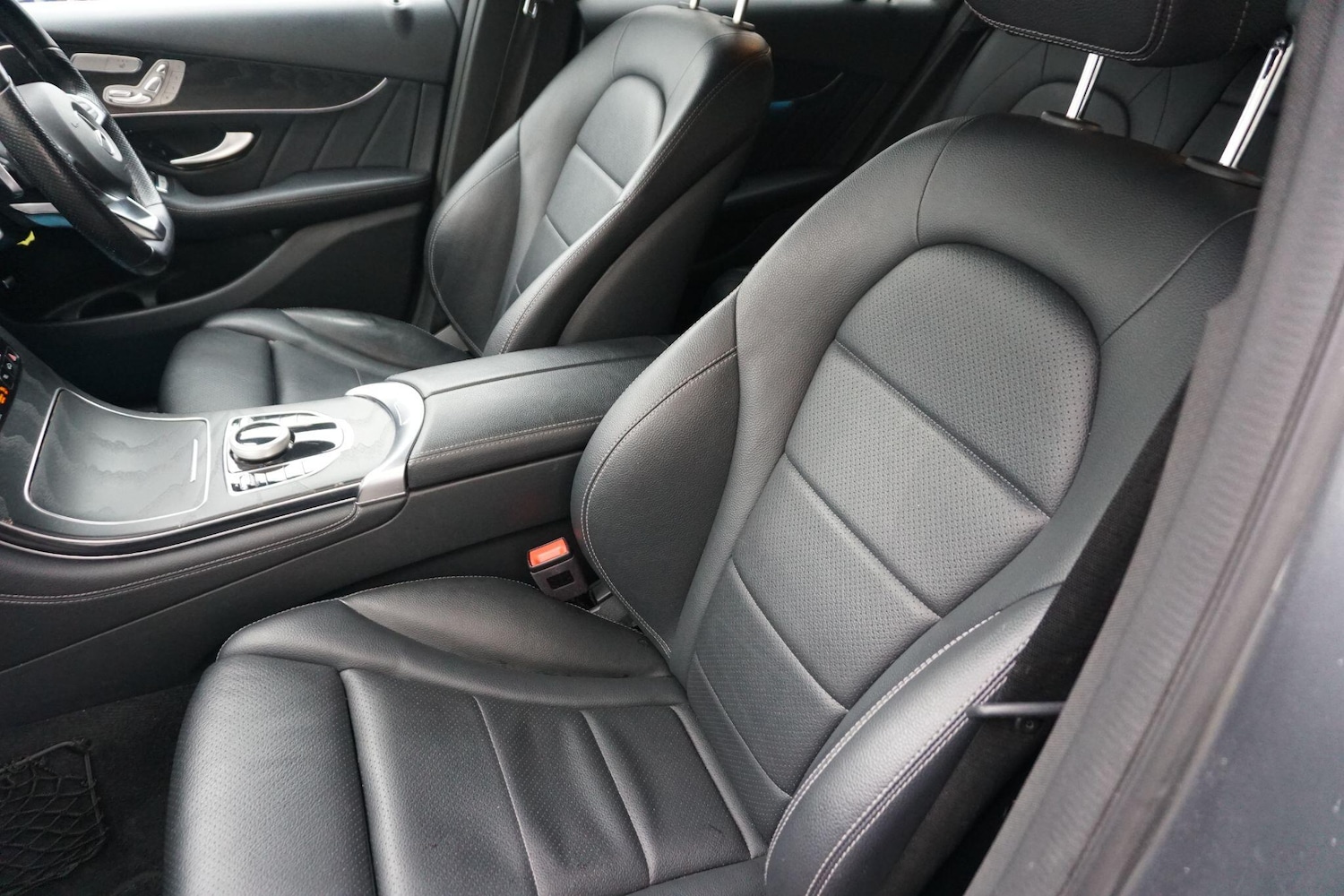 Used Mercedes-Benz GLC 2019 for sale - 77611672: Photo 68