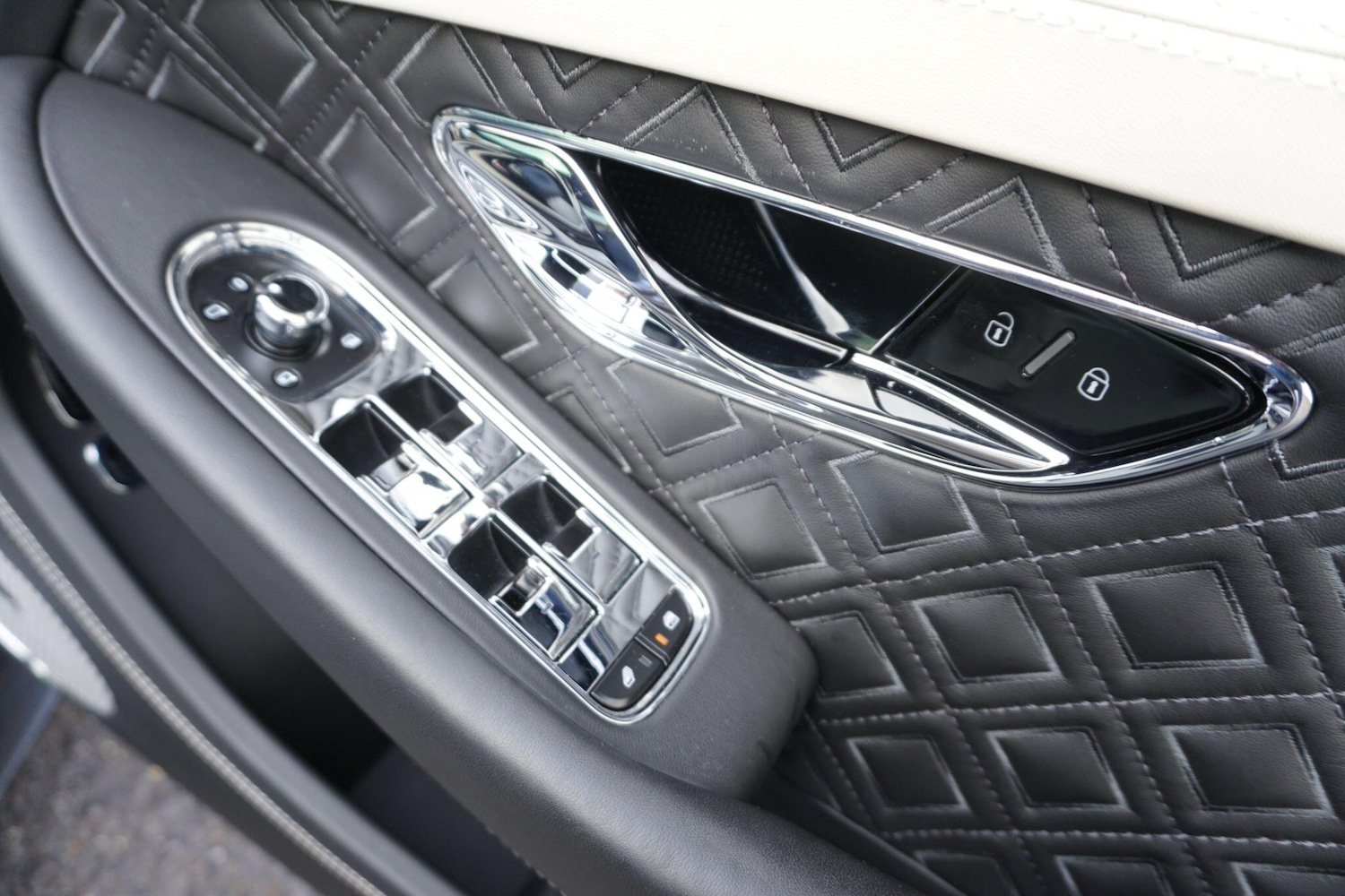 Used Bentley Continental 2022 for sale - 77238132: Photo 15