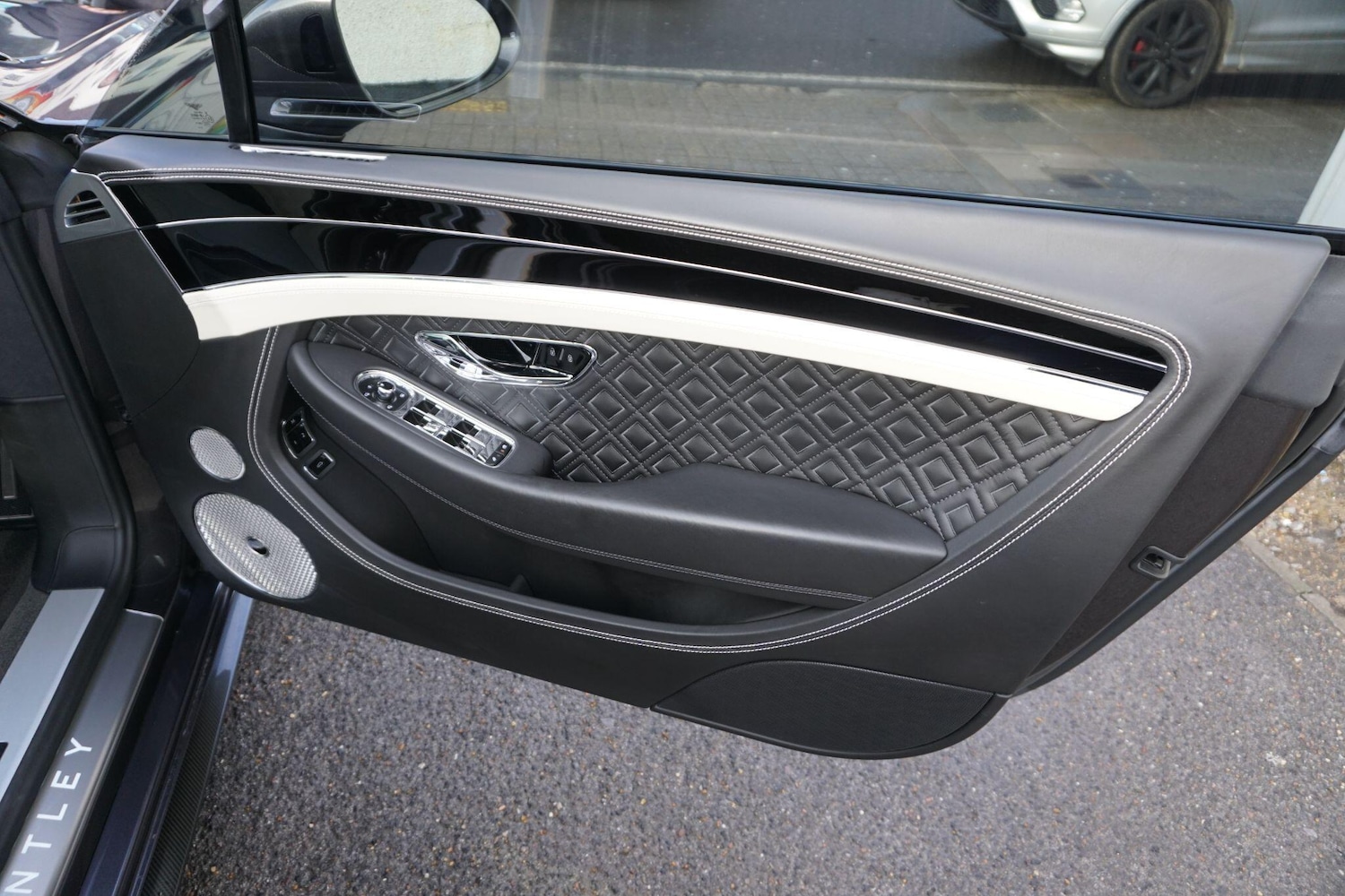 Used Bentley Continental 2022 for sale - 77238132: Photo 30