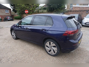 Used Volkswagen Golf 2021 for sale - 78127944: Photo