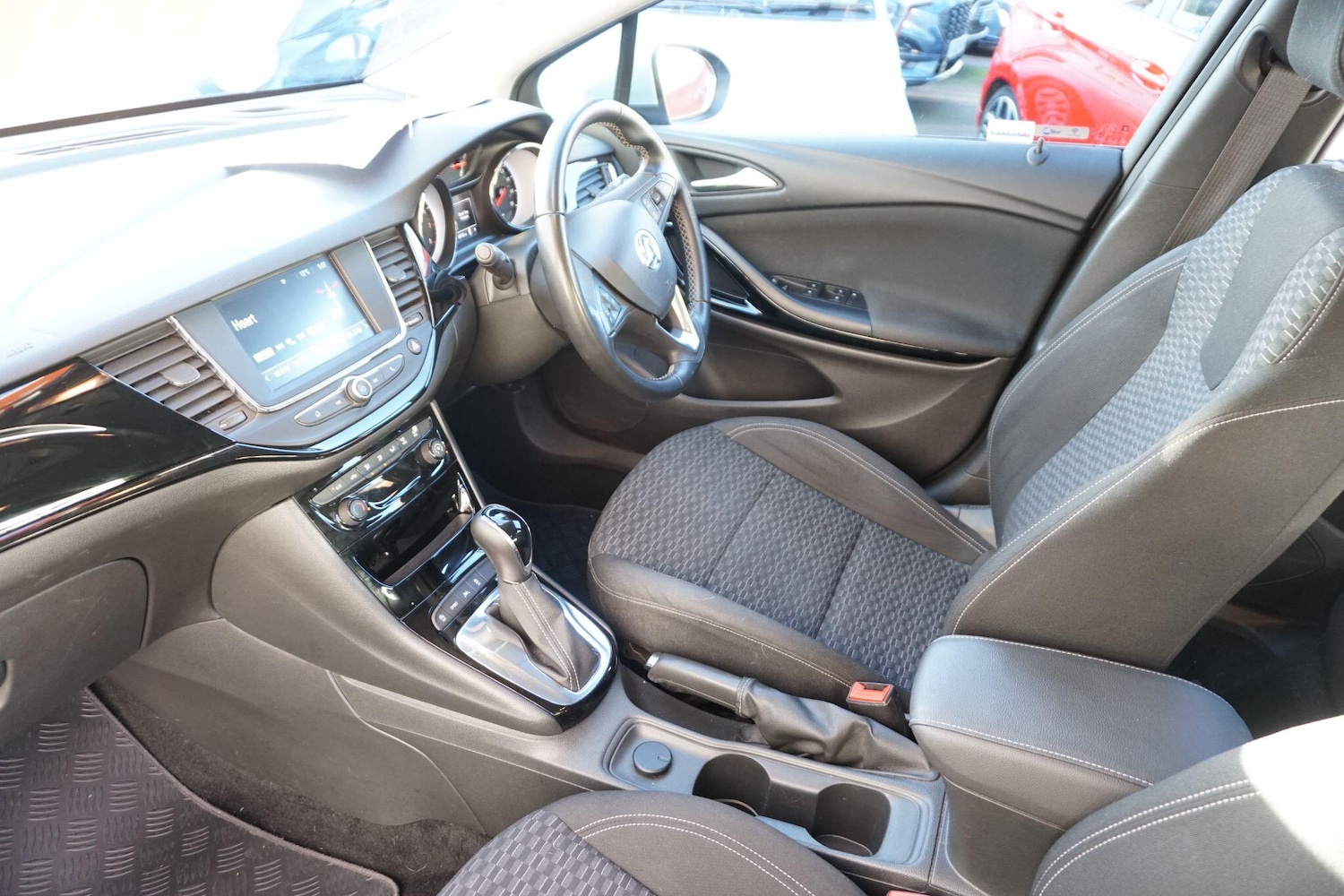 Used Vauxhall Astra 2018 for sale - 76992707: Photo 42