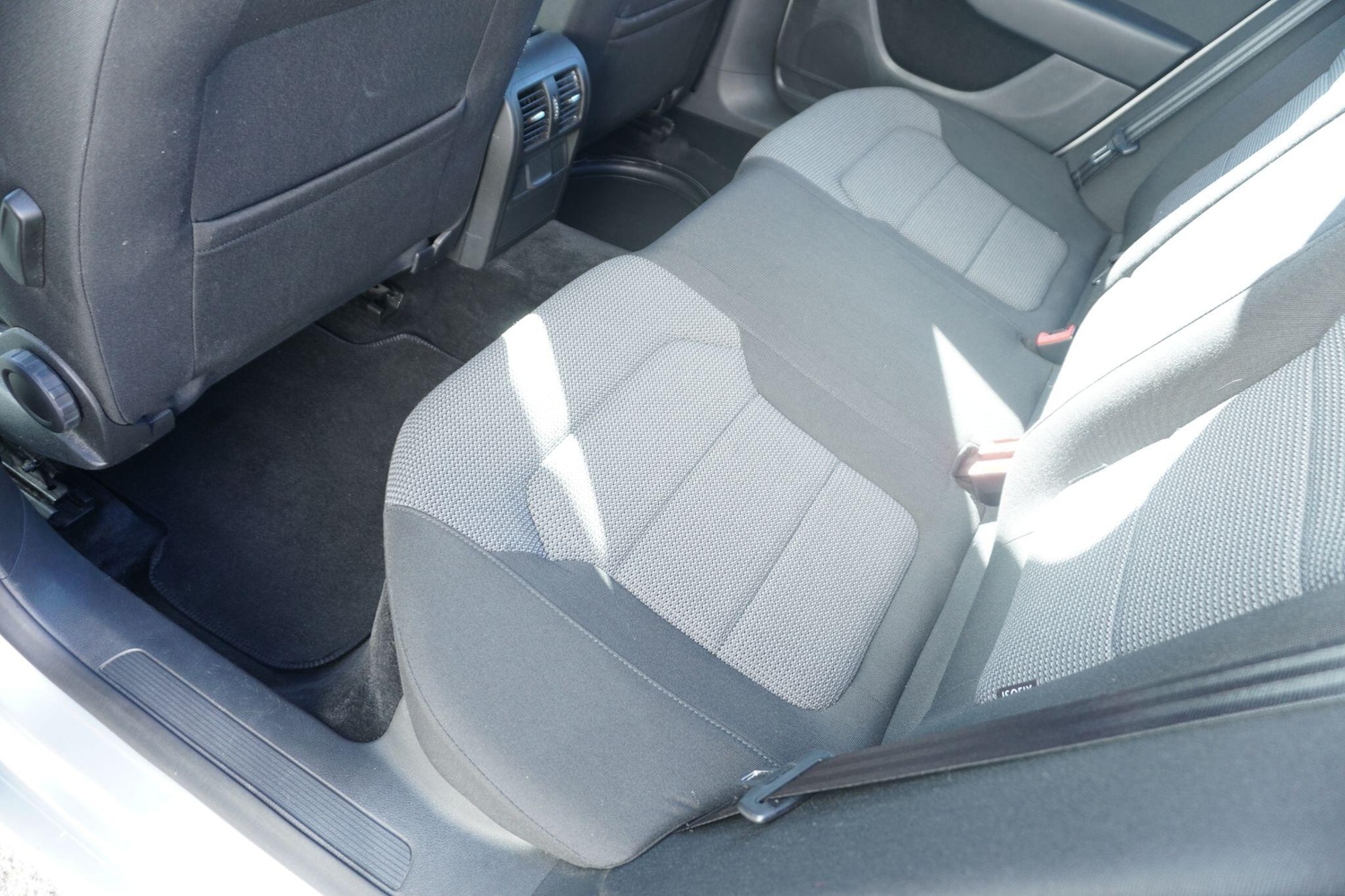 Used Volkswagen Passat 2011 for sale - 76175609: Photo 22