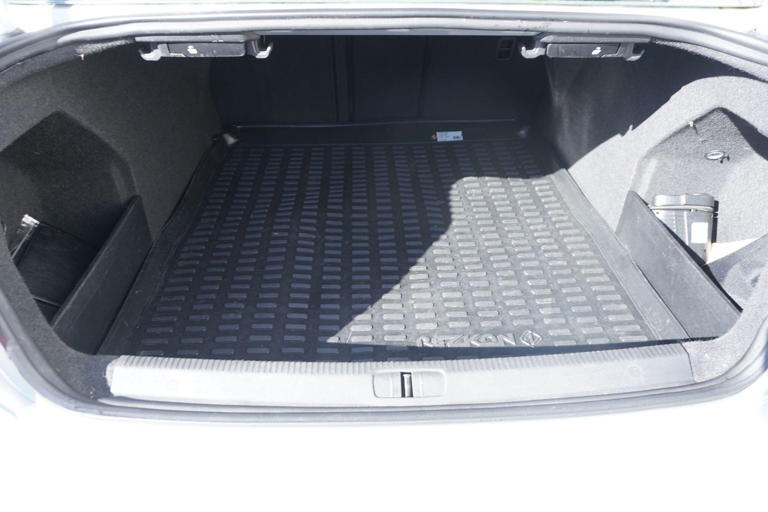 Used Volkswagen Passat 2011 for sale - 76175609: Photo 48