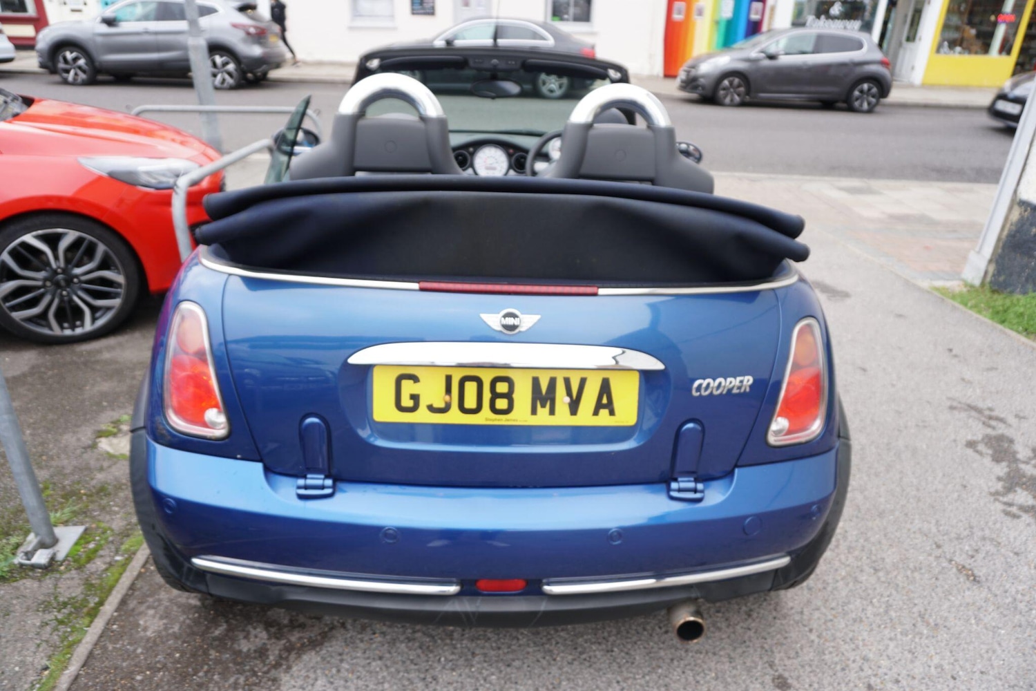 Used MINI Convertible 2008 for sale - 76521943: Photo 10