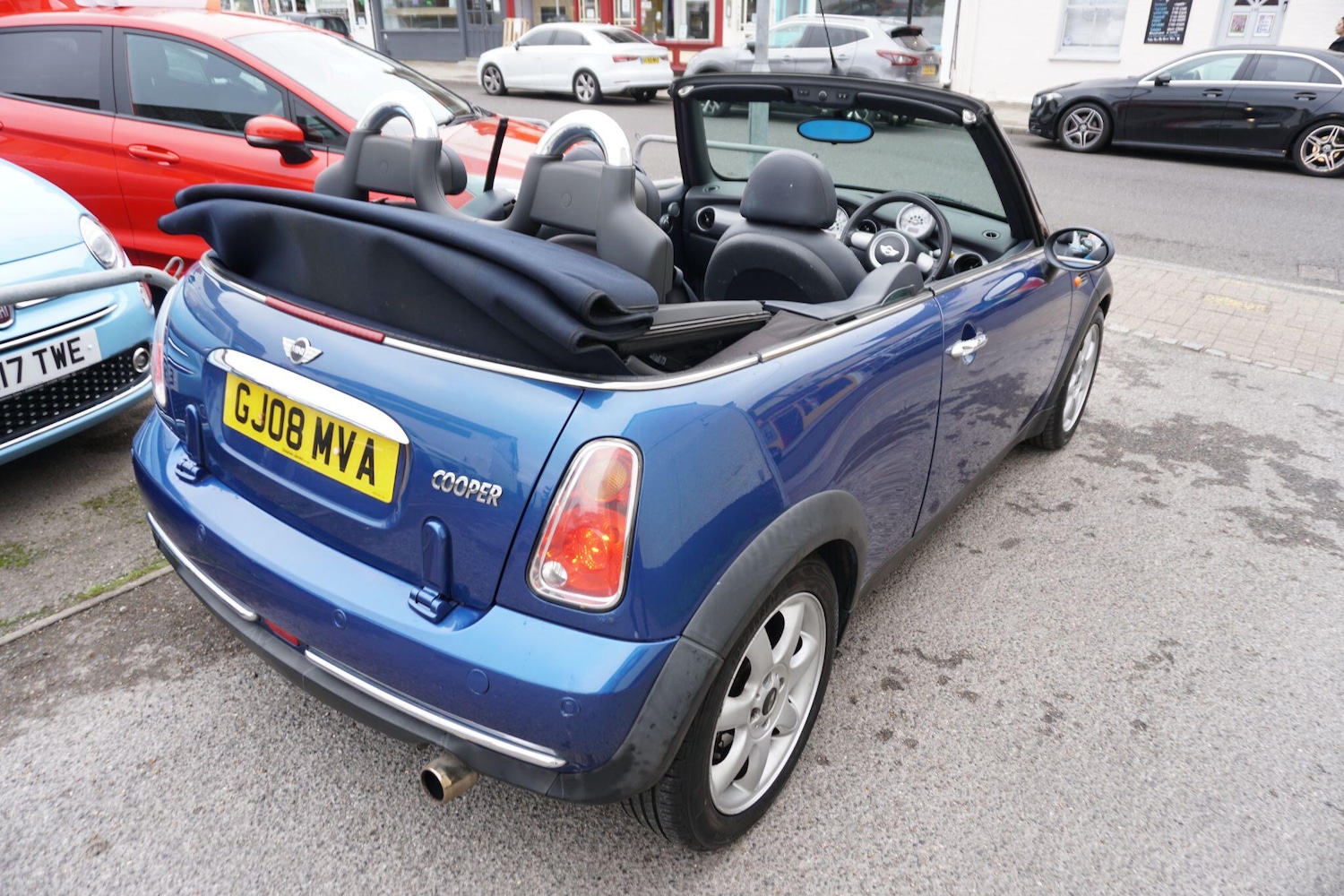 Used MINI Convertible 2008 for sale - 76521943: Photo 13