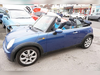 Used MINI Convertible 2008 for sale - 76521943: Photo